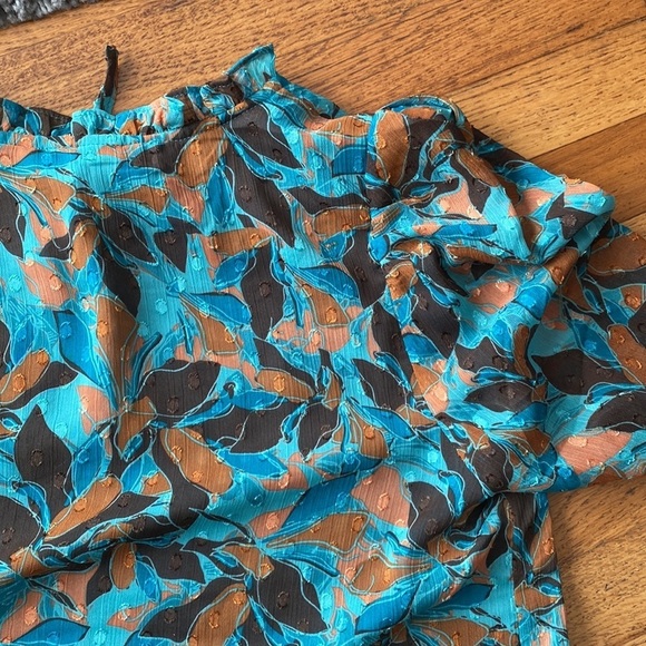 Joie V-Neck with Ruffle Puff Shoulder Long Sleeve Autumn Fall Pattern Blouse - Picture 11 of 13